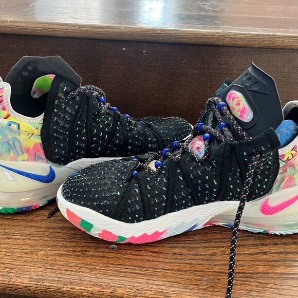 Nike LeBron 18 EP James Gang multicolored CQ9284-002 Men’s 8.5 EUC - Picture 4 of 7